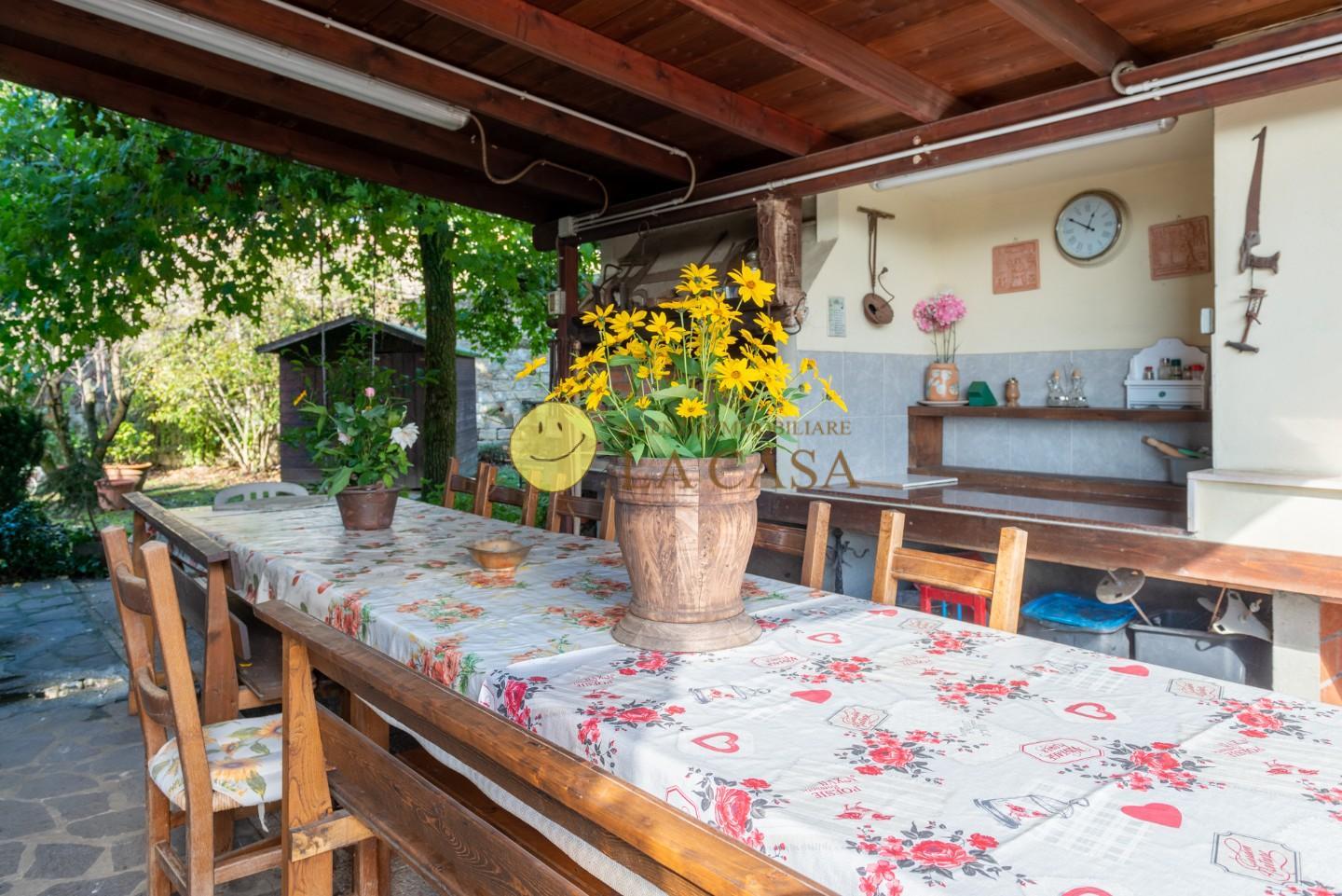 Villa Bifamiliare con giardino, Reggello cancelli