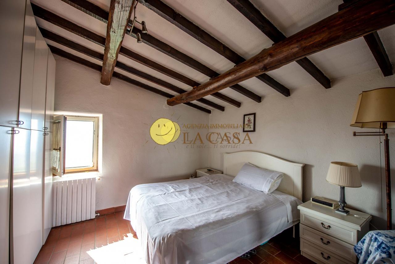 Rustico con giardino a Greve in Chianti