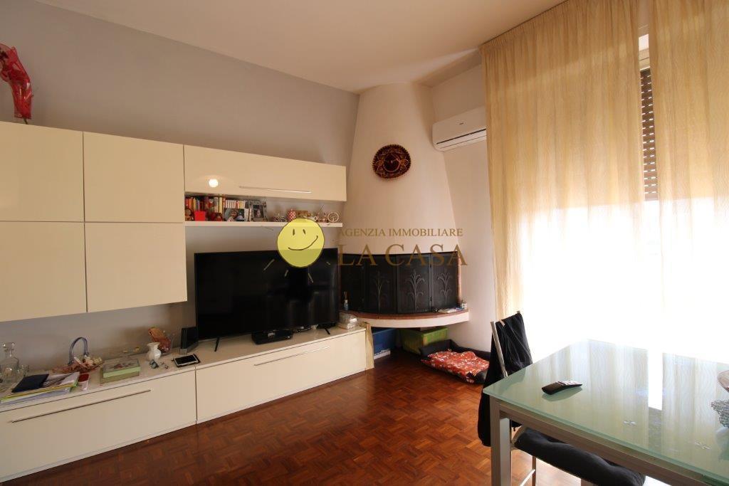 Trilocale con terrazzo, Reggello cetina