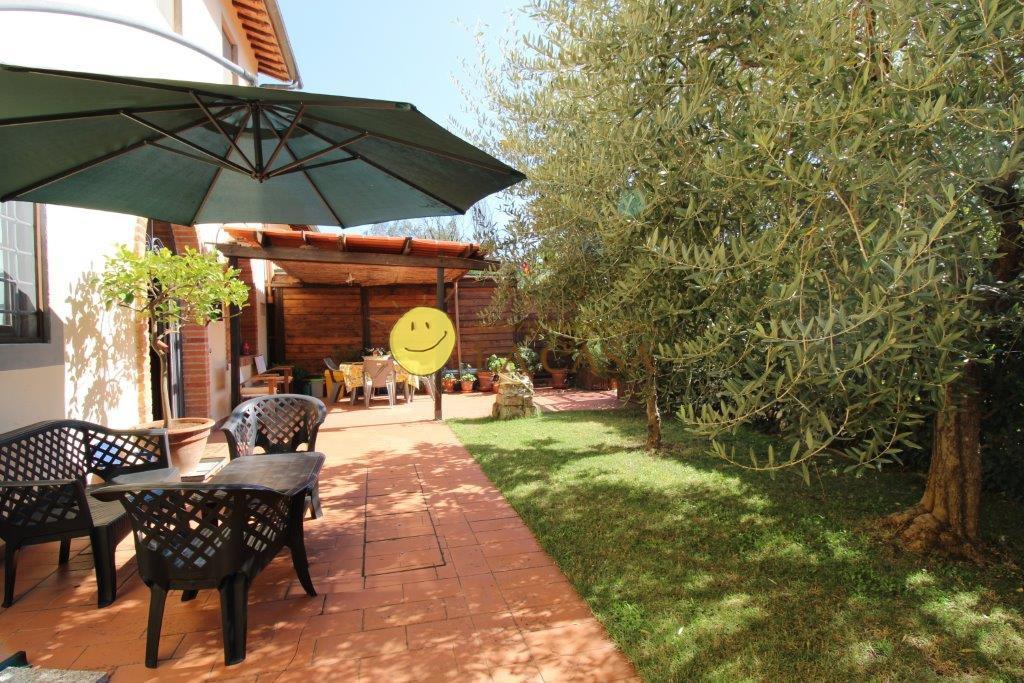 Quadrilocale con giardino, Reggello leccio