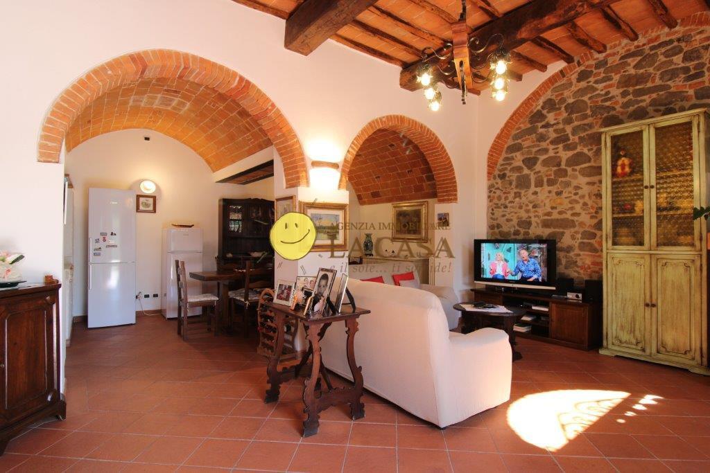 Quadrilocale con giardino, Reggello leccio