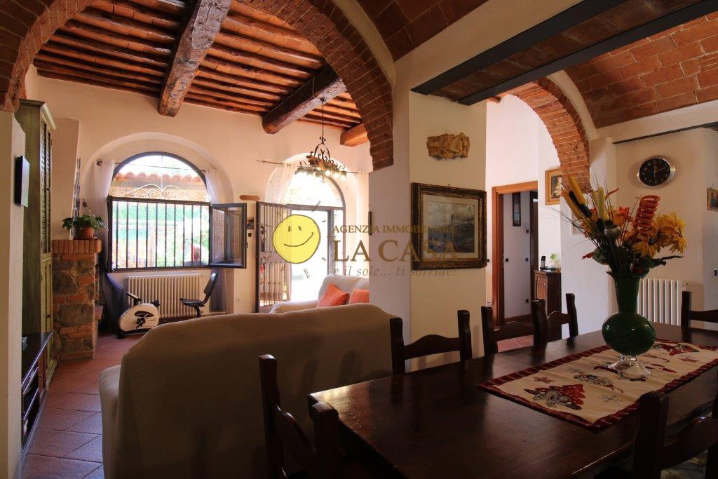 Quadrilocale con giardino, Reggello leccio