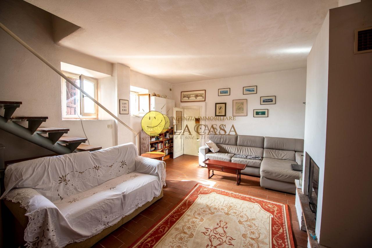 Rustico con giardino a Greve in Chianti