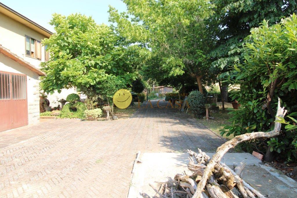 Quadrilocale con giardino, Reggello leccio