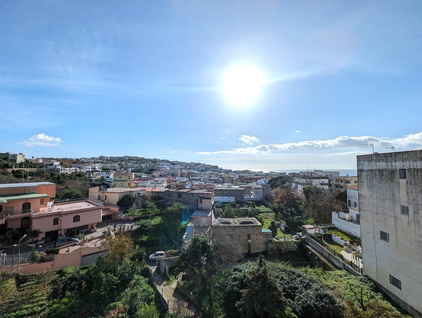 Quadrilocale con giardino a Monte di Procida