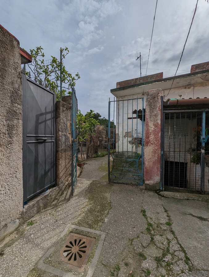 Trilocale da ristrutturare a Monte di Procida