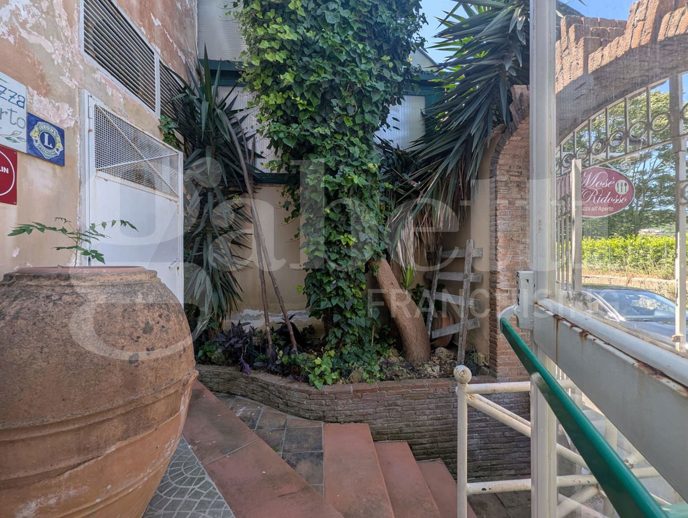 Negozio in affitto a Bacoli