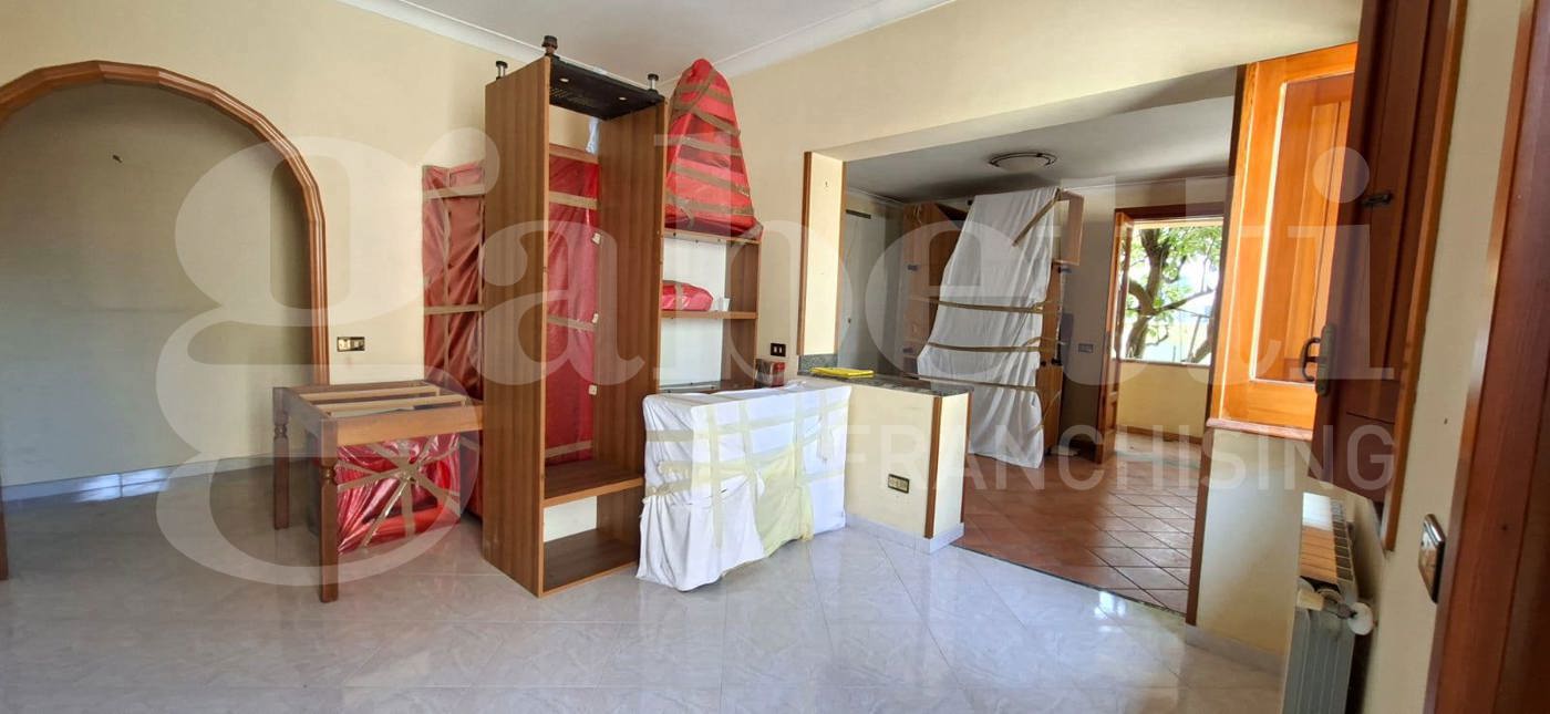 Quadrilocale con giardino a Monte di Procida