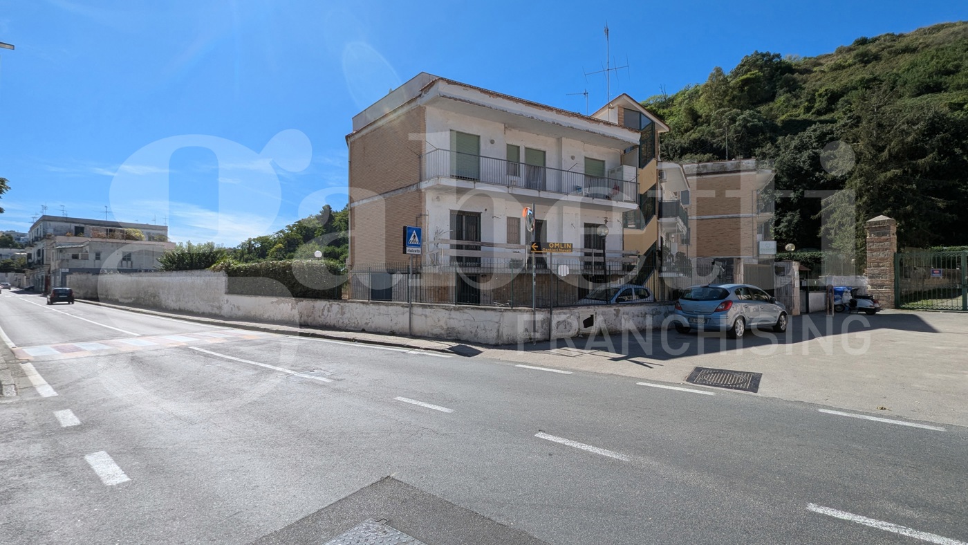 Quadrilocale in vendita a Bacoli