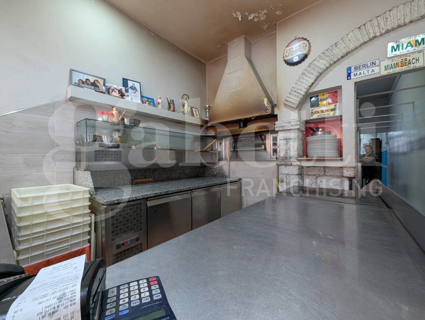 Negozio in vendita a Monte di Procida