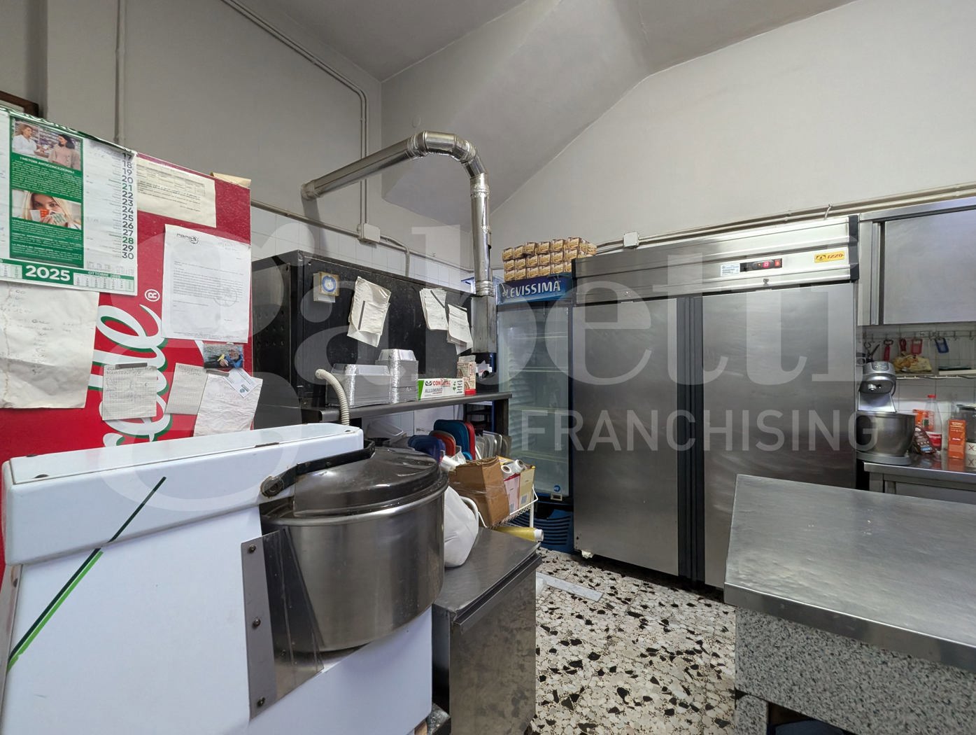 Negozio in vendita a Monte di Procida