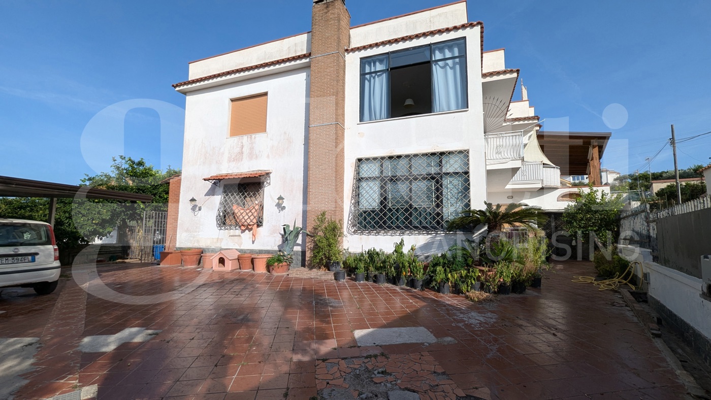 Appartamento con giardino a Bacoli