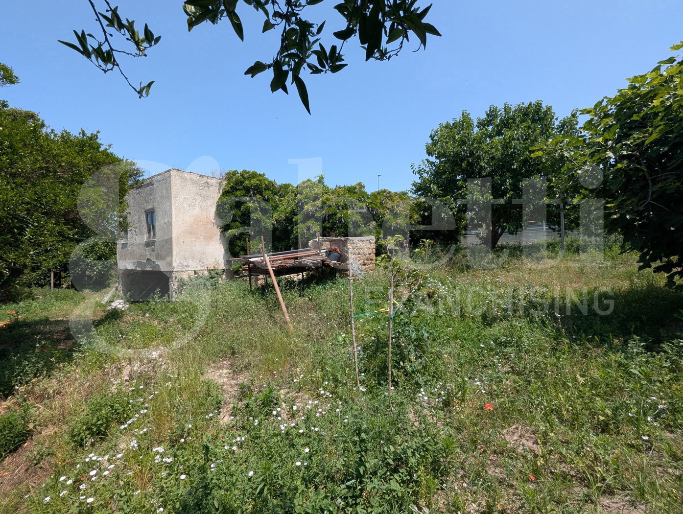 Rustico con giardino a Bacoli