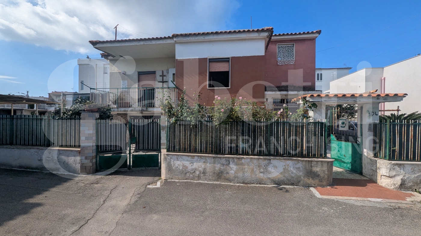 Villa con giardino a Bacoli