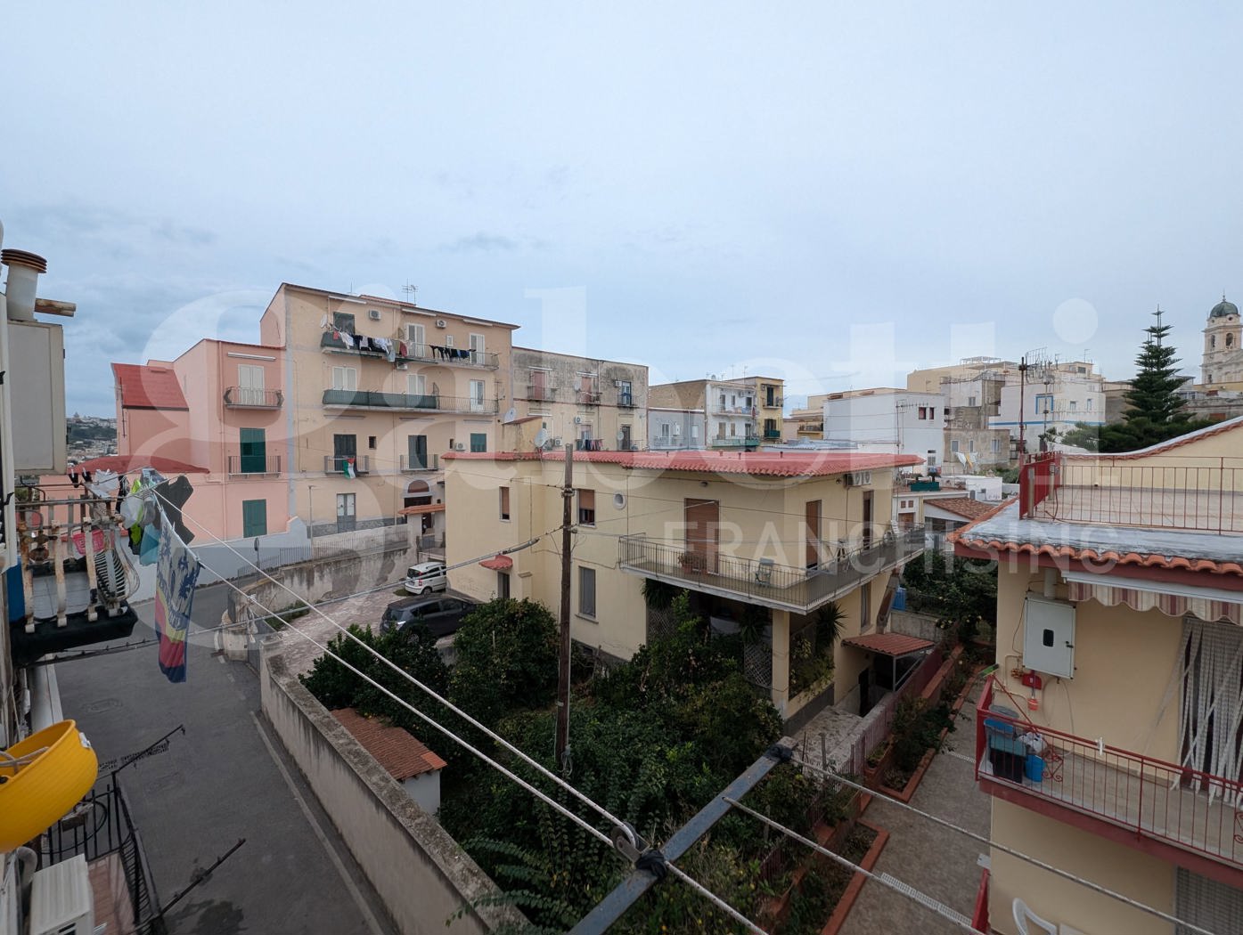 Bilocale arredato in affitto a Bacoli