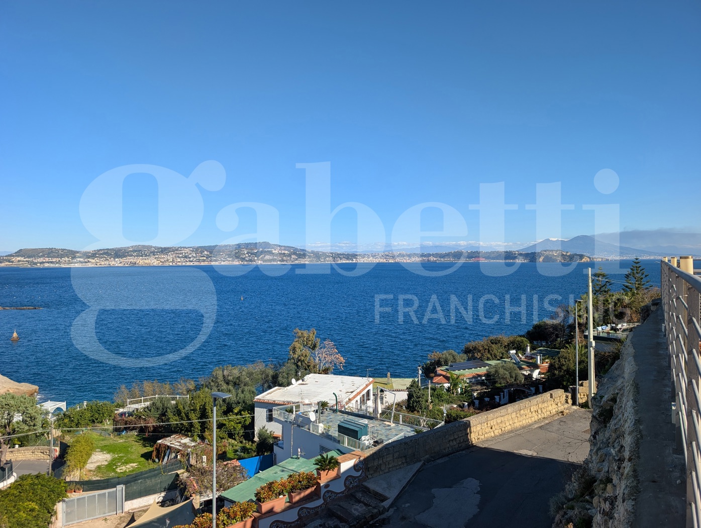 Bilocale ristrutturato a Bacoli