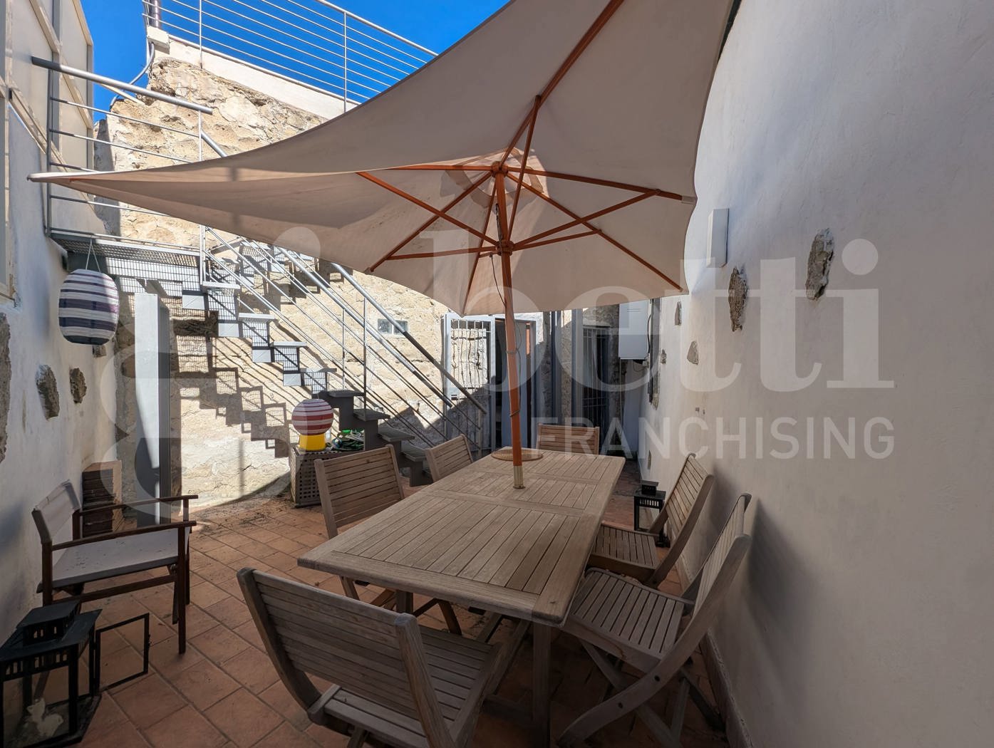 Bilocale ristrutturato a Bacoli