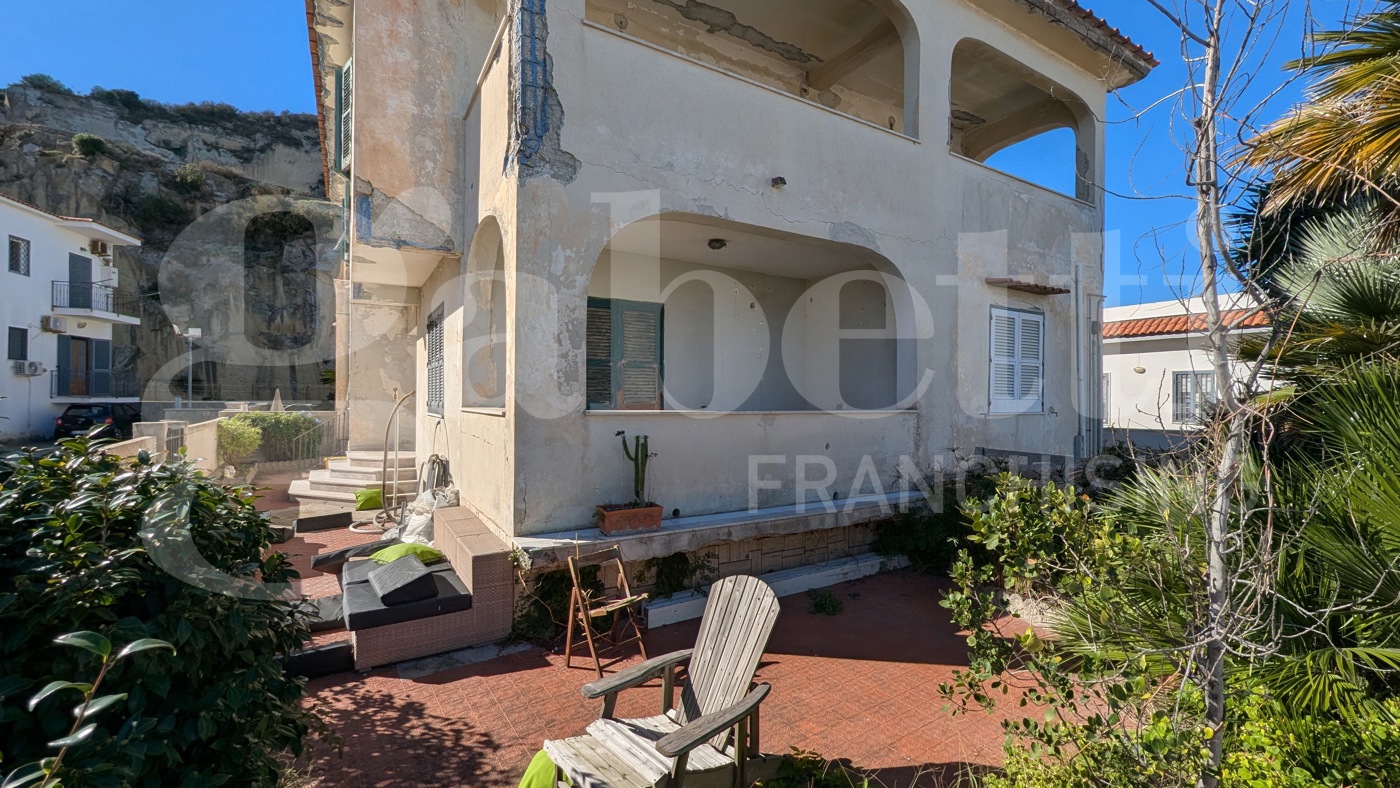 Appartamento con giardino a Monte di Procida