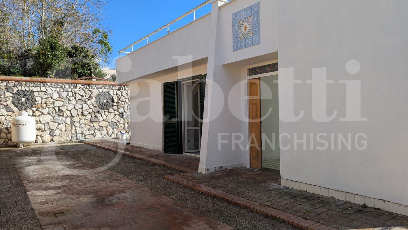 Villa con giardino a Bacoli