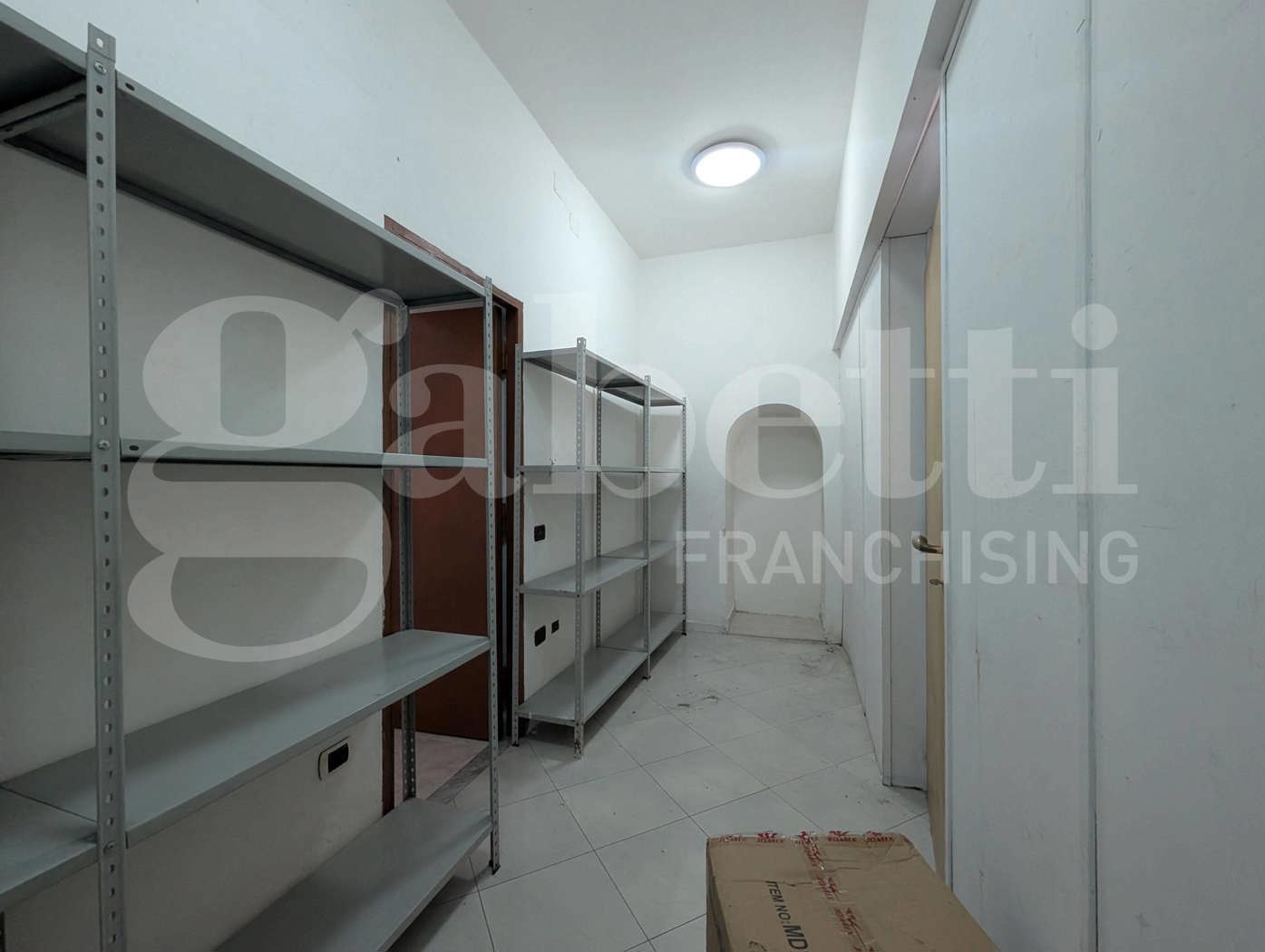 Negozio in affitto a Bacoli