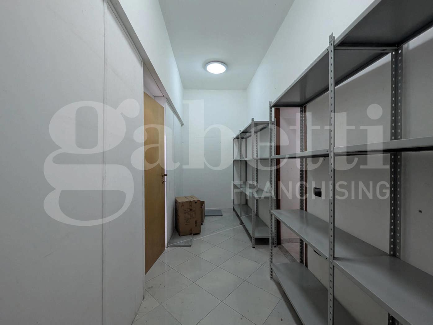 Negozio in affitto a Bacoli