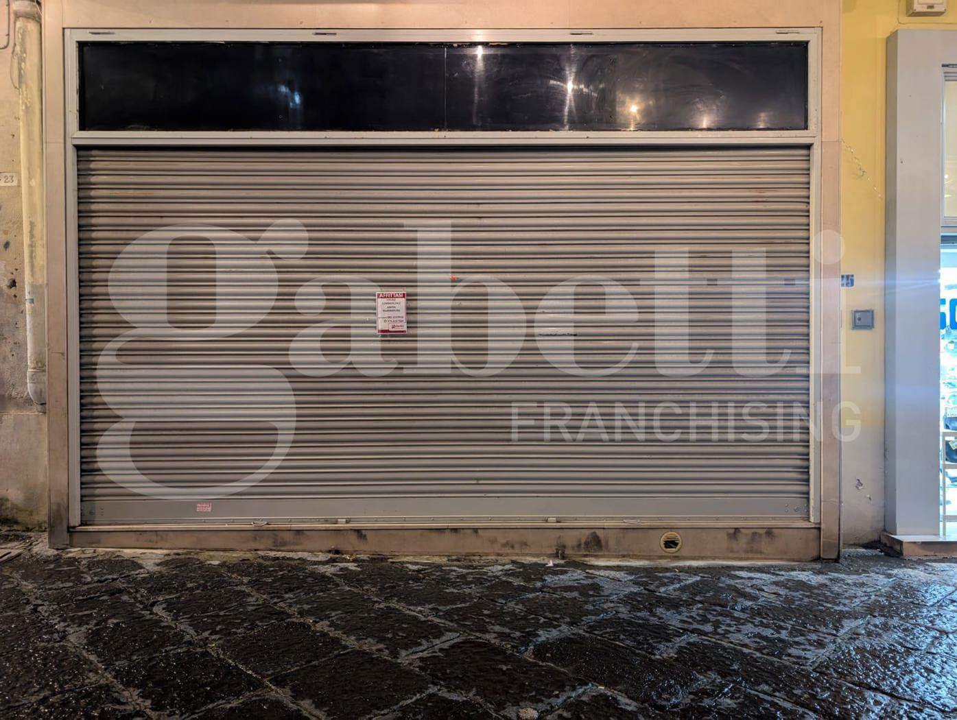 Negozio in affitto a Bacoli