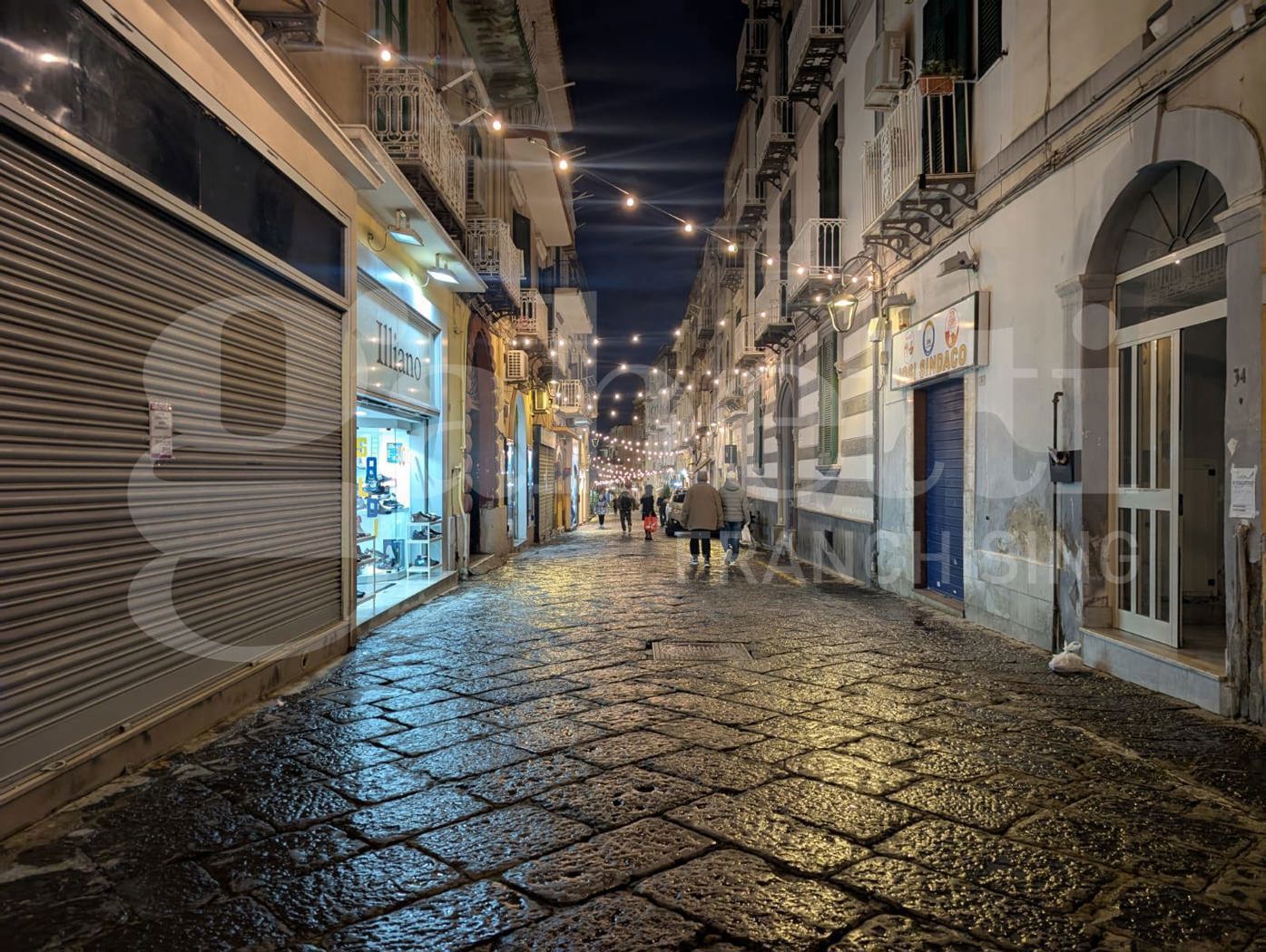 Negozio in affitto a Bacoli