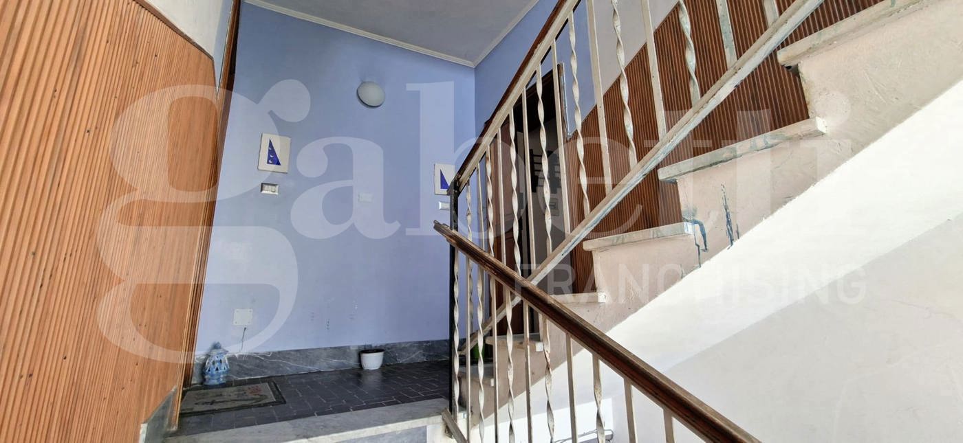 Trilocale da ristrutturare a Bacoli