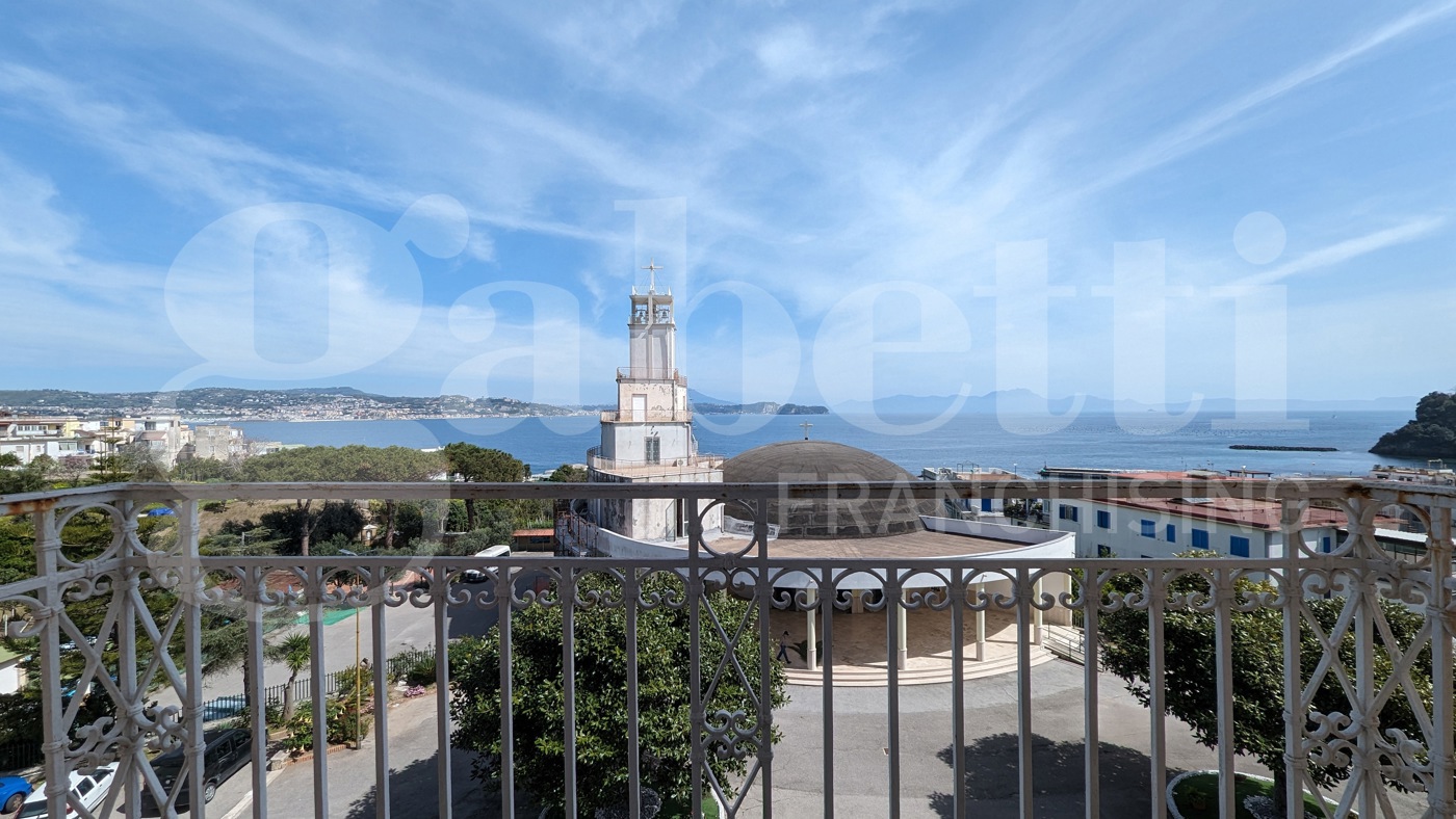 Trilocale in vendita a Bacoli