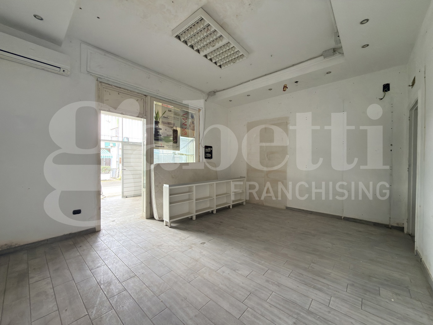 Attivit� commerciale in affitto/gestione a Bacoli