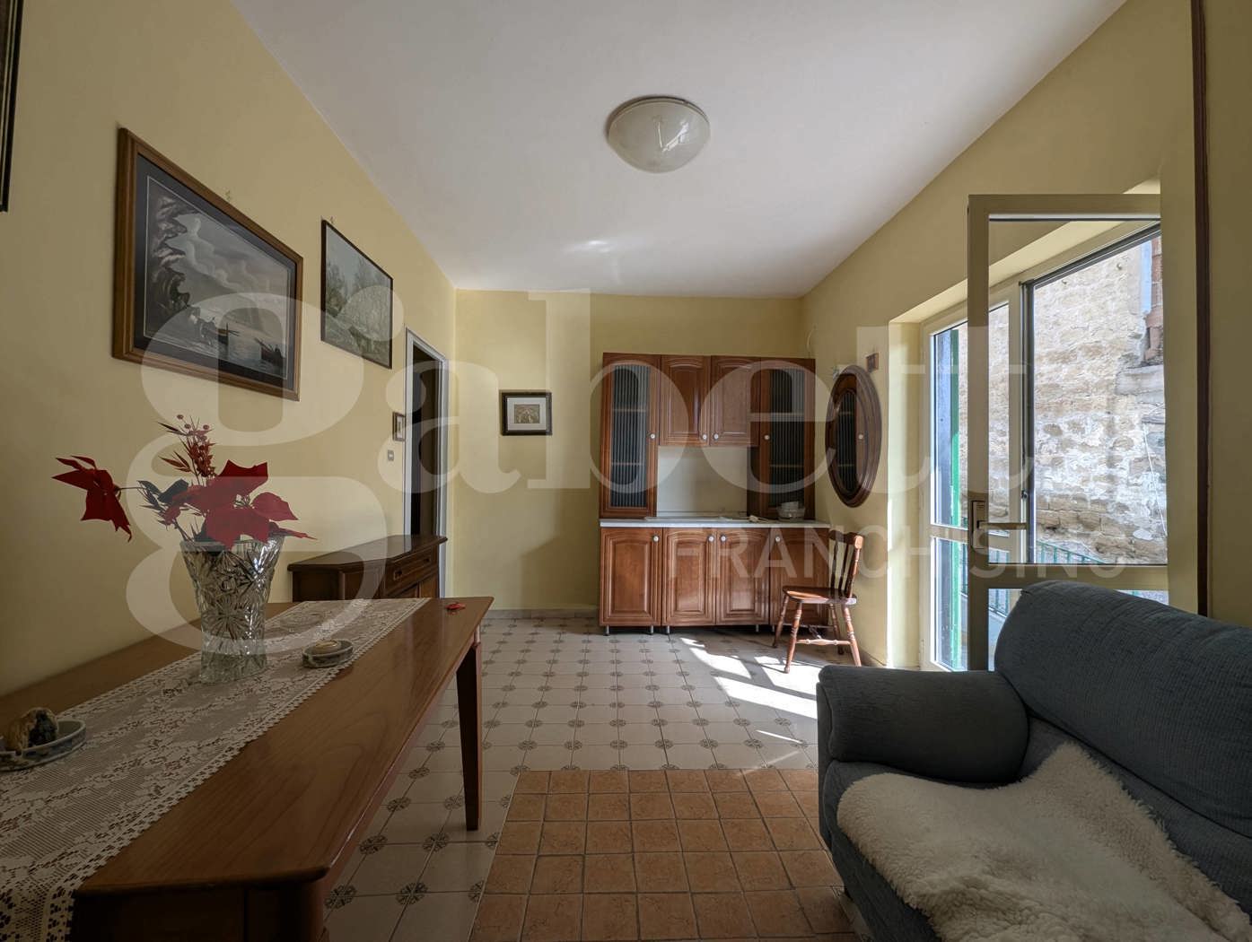 Trilocale da ristrutturare a Bacoli