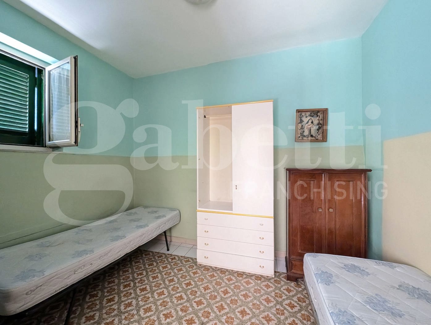 Trilocale da ristrutturare a Bacoli