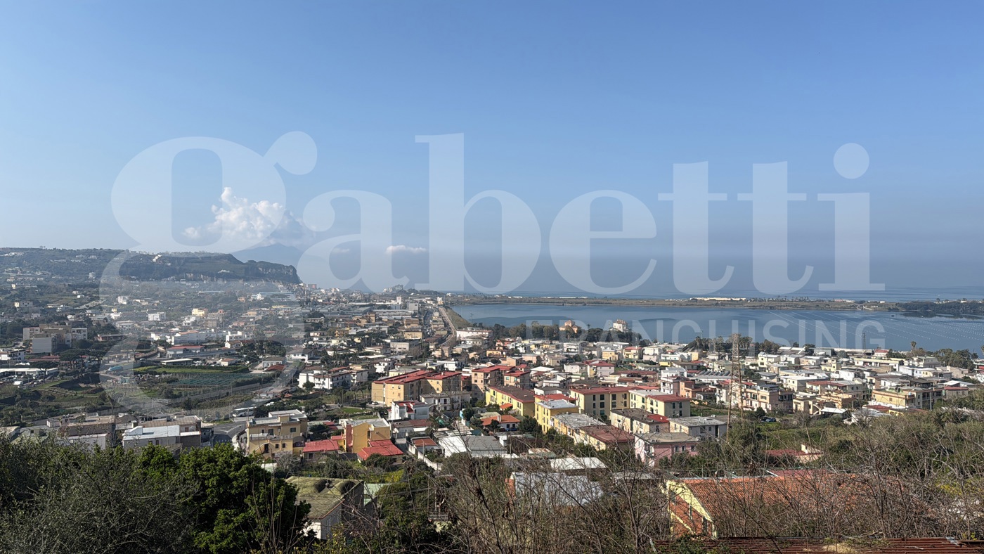 Villa con giardino a Bacoli