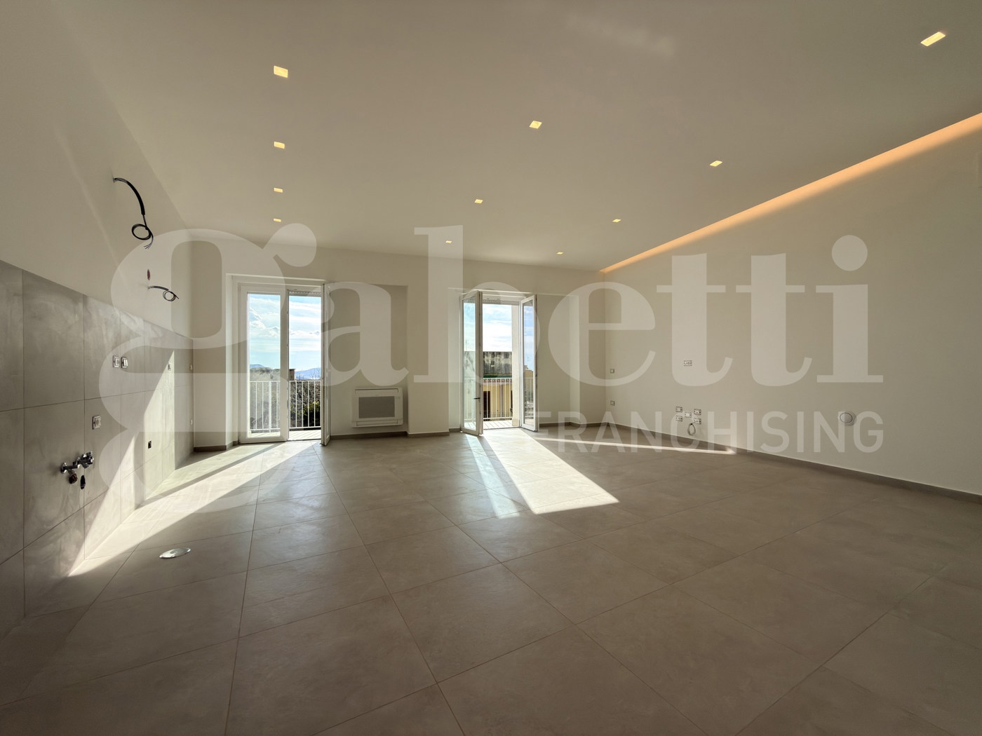 Quadrilocale ristrutturato a Monte di Procida