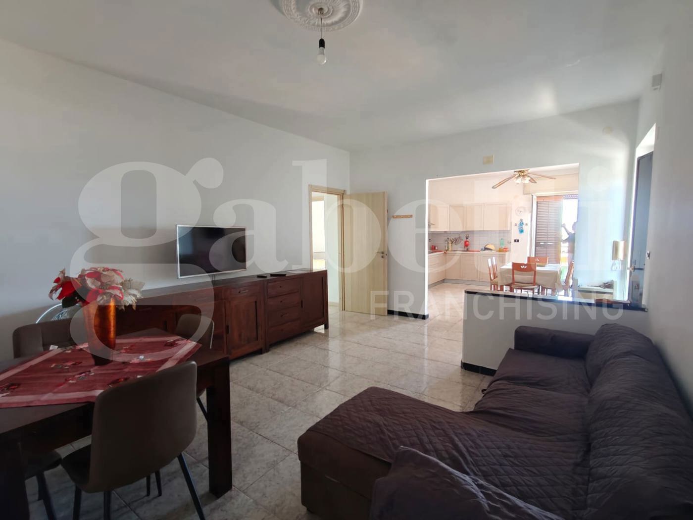 Trilocale arredato in affitto a Bacoli