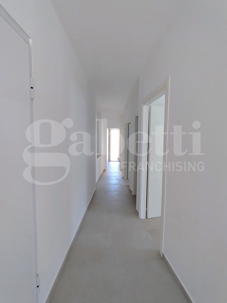 Trilocale ristrutturato a Monte di Procida