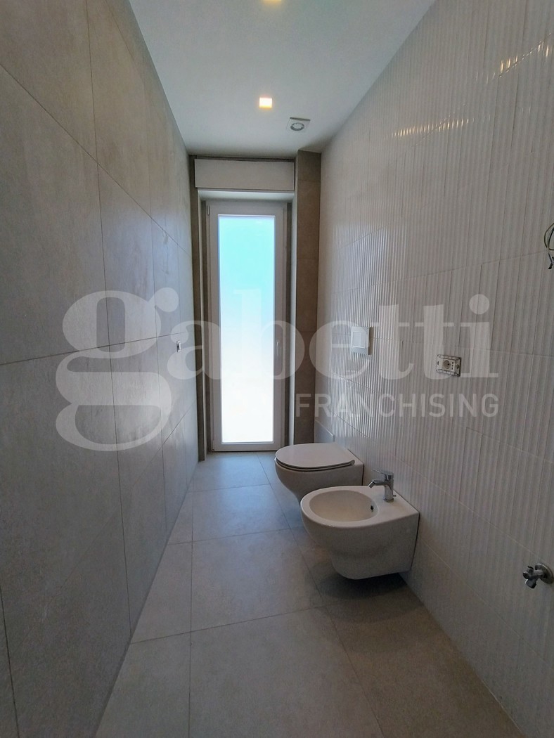 Trilocale ristrutturato a Monte di Procida