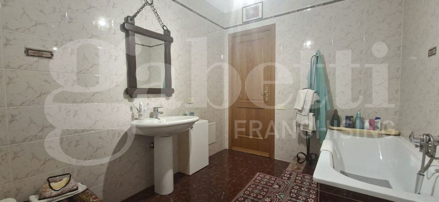 Villa con giardino a Giugliano in Campania