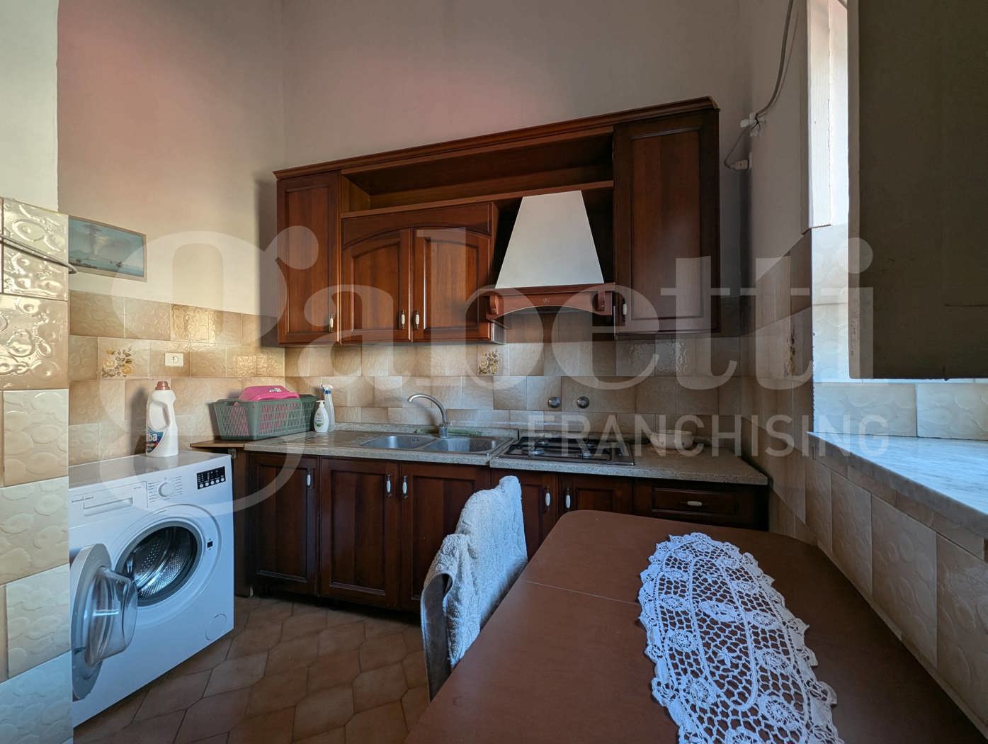 Casa indipendente da ristrutturare a Bacoli
