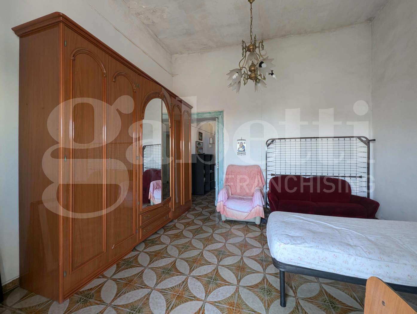 Casa indipendente da ristrutturare a Bacoli