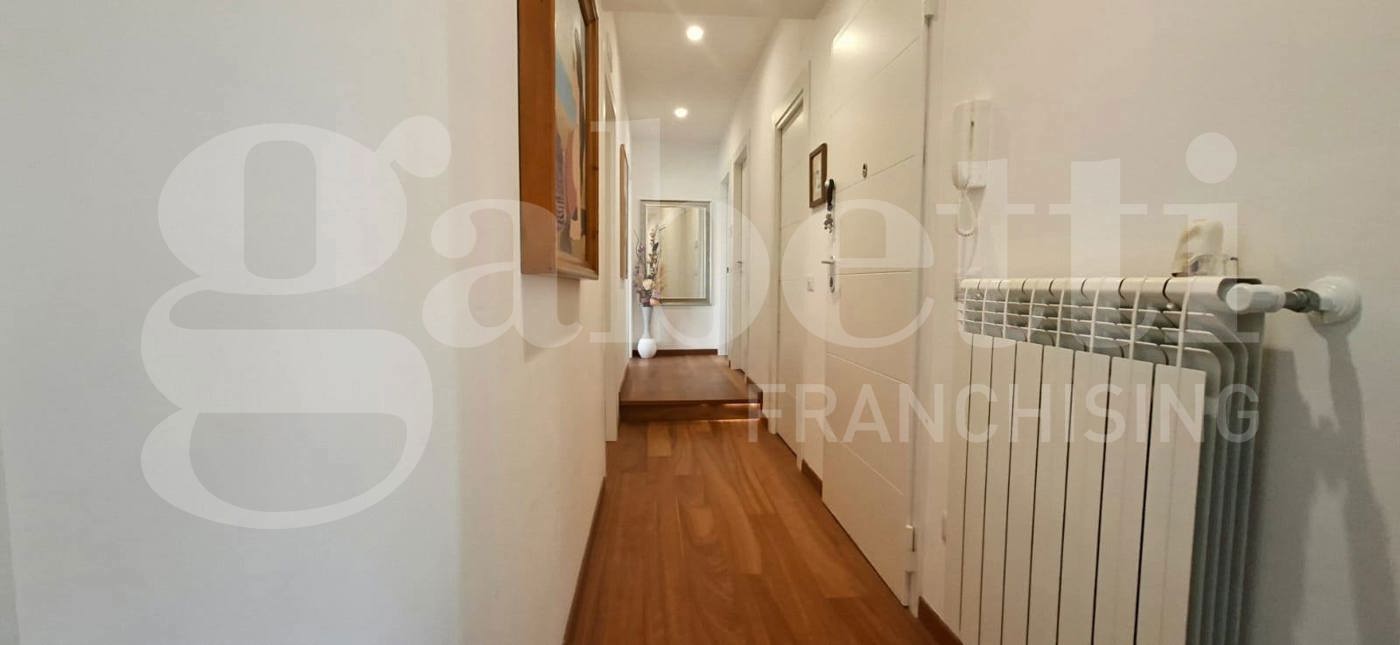 Quadrilocale ristrutturato a Pozzuoli