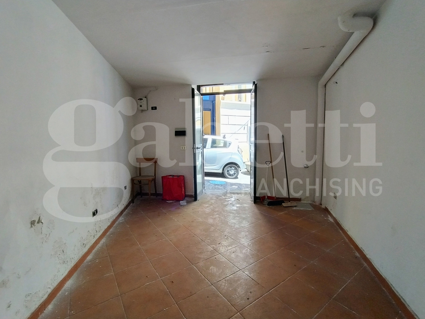 Negozio in affitto a Monte di Procida
