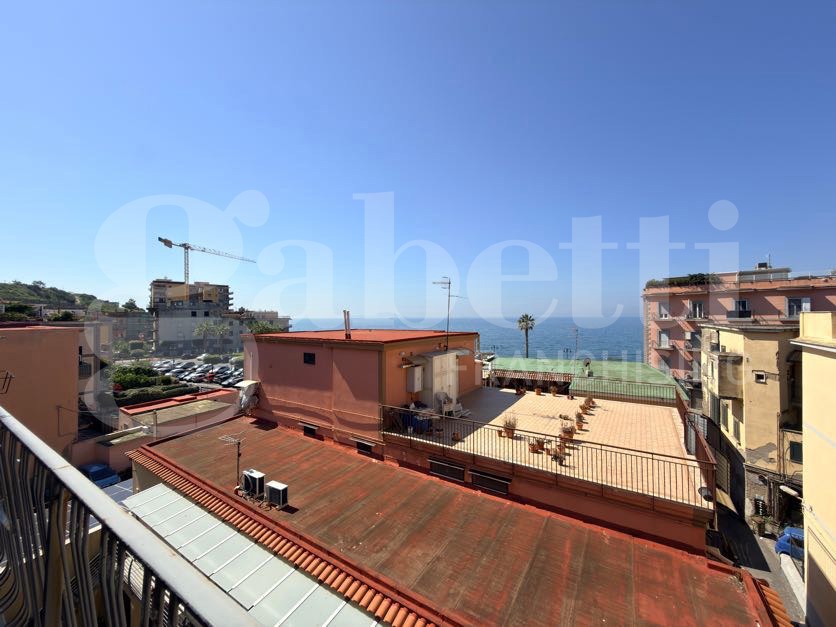 Quadrilocale in vendita a Pozzuoli