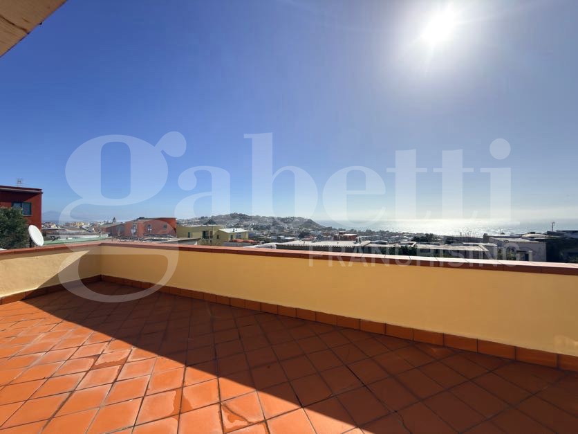 Casa indipendente in affitto a Monte di Procida