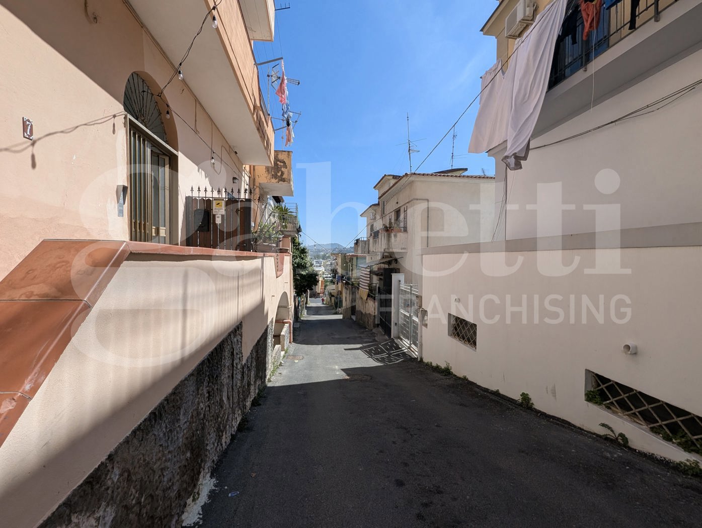 Trilocale da ristrutturare a Monte di Procida