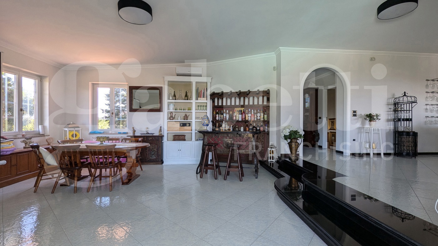 Villa con giardino a Bacoli