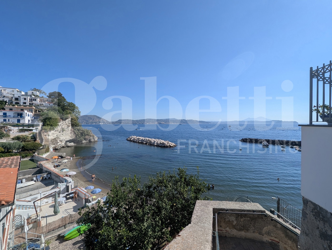 Appartamento da ristrutturare a Bacoli