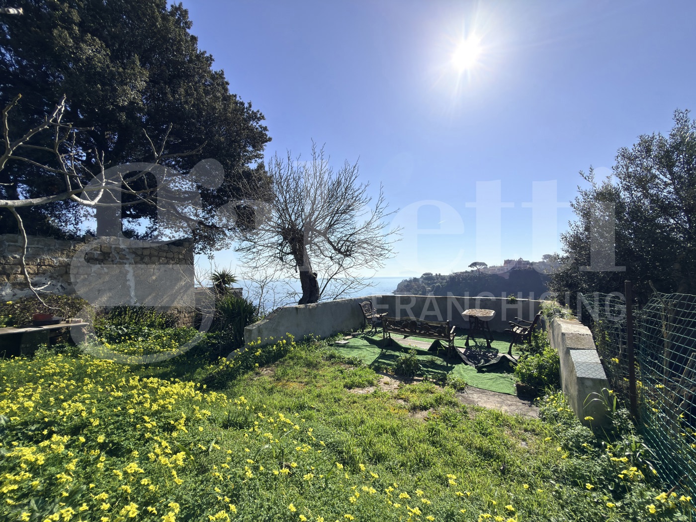 Attico con giardino a Bacoli
