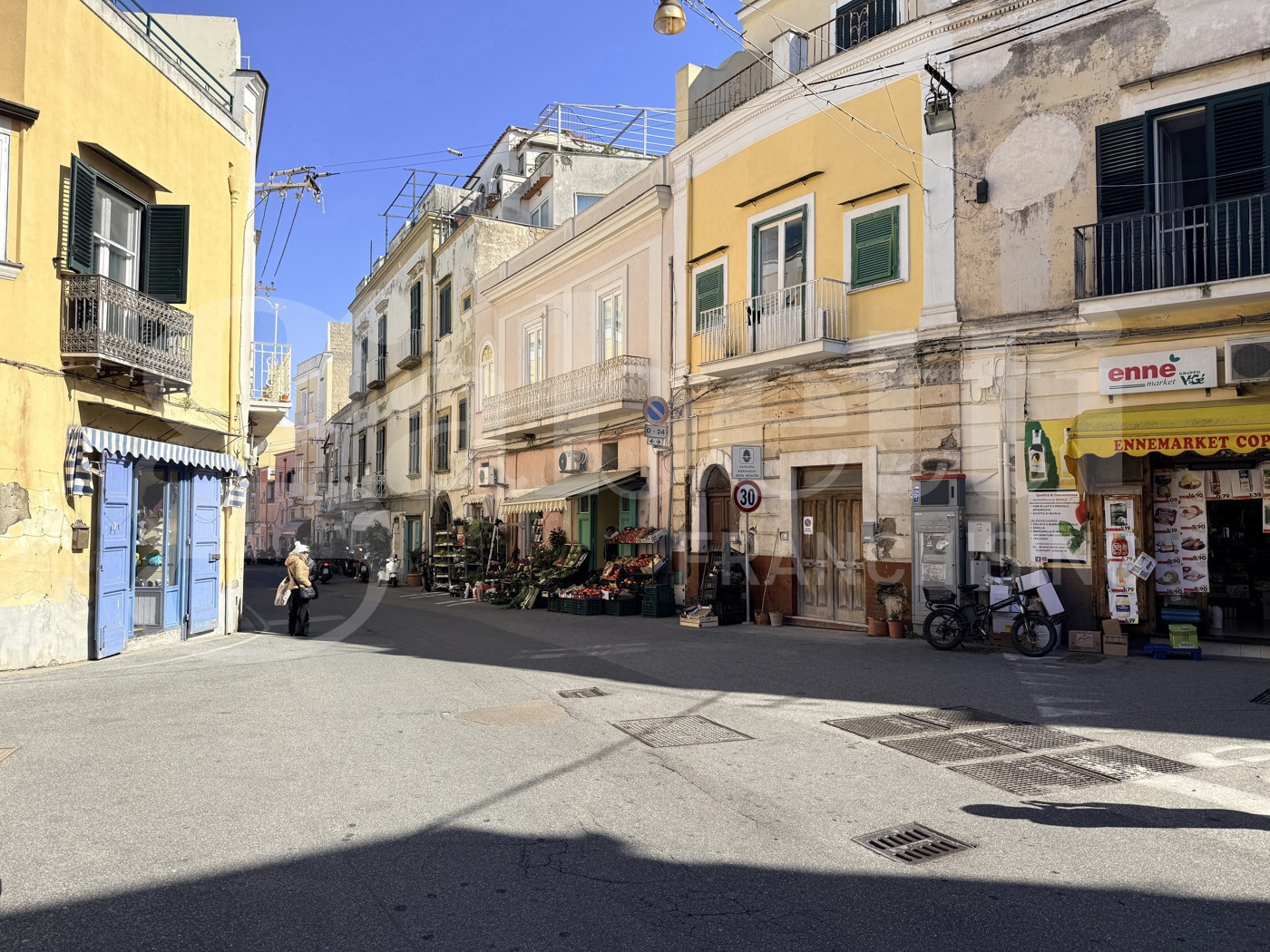 Attico con giardino a Procida
