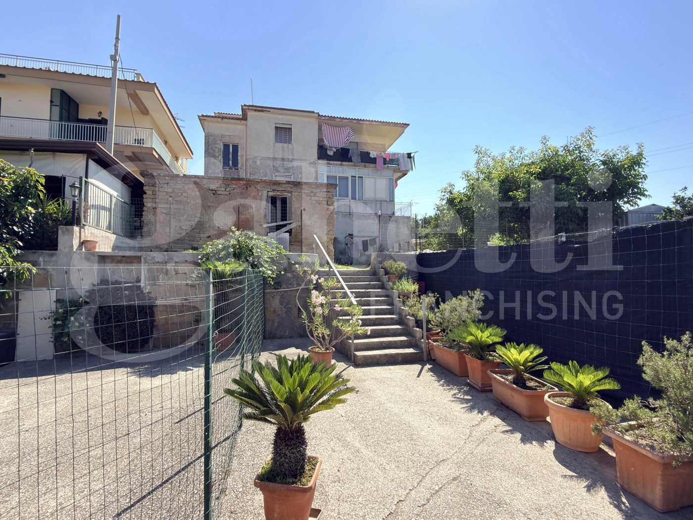 Quadrilocale con giardino a Bacoli